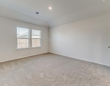 2921 Jasmine Drive - Photo Thumbnail 10