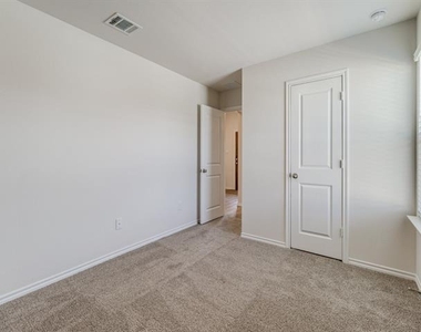 2921 Jasmine Drive - Photo Thumbnail 20