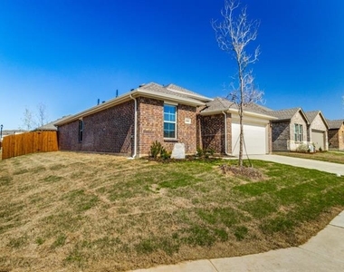 2921 Jasmine Drive - Photo Thumbnail 1