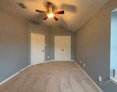 12614 Oceanside Drive - Photo Thumbnail 21