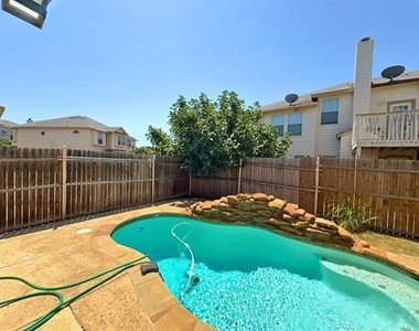 12614 Oceanside Drive - Photo Thumbnail 25