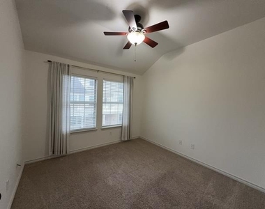 12614 Oceanside Drive - Photo Thumbnail 19