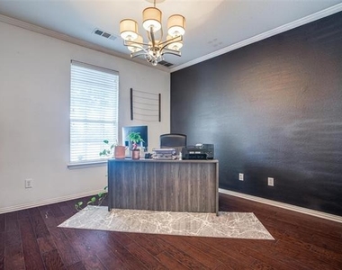 1320 Wheatear Drive - Photo Thumbnail 8