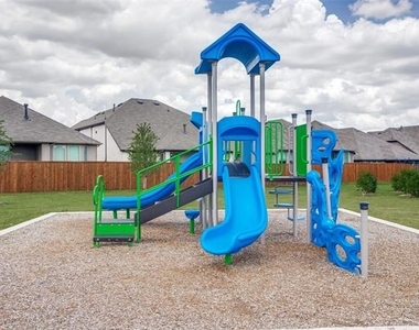 1320 Wheatear Drive - Photo Thumbnail 30