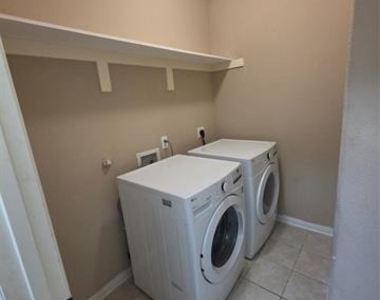 1320 Wheatear Drive - Photo Thumbnail 27