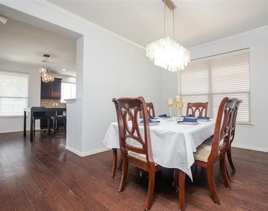 1320 Wheatear Drive - Photo Thumbnail 9