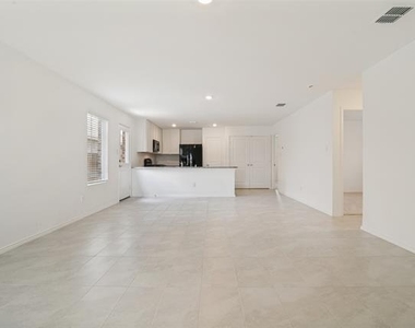 1345 Cider Street - Photo Thumbnail 3