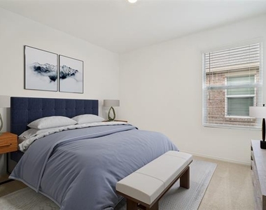 1345 Cider Street - Photo Thumbnail 10