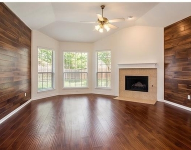 5940 Chisholm Trail - Photo Thumbnail 2