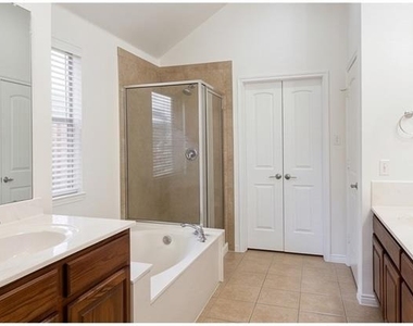 5940 Chisholm Trail - Photo Thumbnail 6