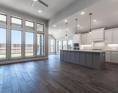 2933 Saltwood Court - Photo Thumbnail 12