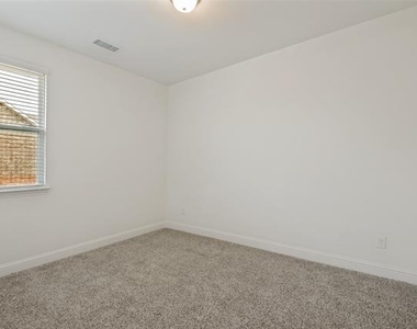 1412 Grove Pond Road - Photo Thumbnail 13
