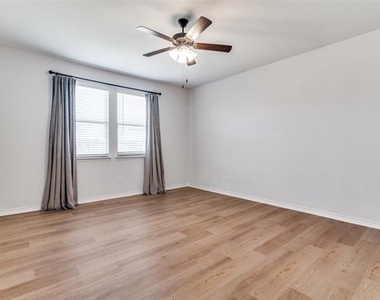3094 Maverick Drive - Photo Thumbnail 17