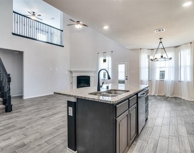 3094 Maverick Drive - Photo Thumbnail 8