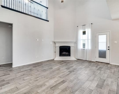 3094 Maverick Drive - Photo Thumbnail 6