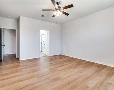 3094 Maverick Drive - Photo Thumbnail 19
