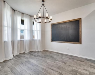 3094 Maverick Drive - Photo Thumbnail 15