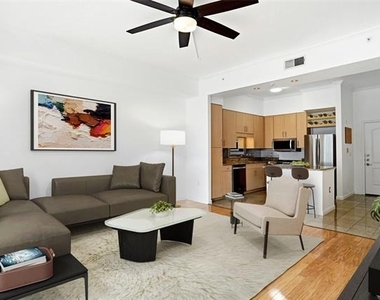 3225 Turtle Creek Boulevard - Photo Thumbnail 4