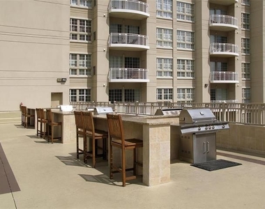 3225 Turtle Creek Boulevard - Photo Thumbnail 23