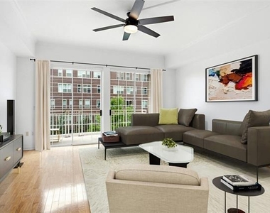 3225 Turtle Creek Boulevard - Photo Thumbnail 2