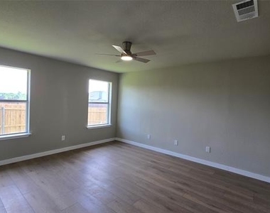 1114 Sage Brush Trail - Photo Thumbnail 15
