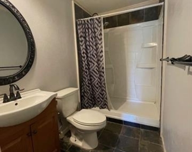 1425 Natchez Drive - Photo Thumbnail 12