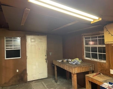 1425 Natchez Drive - Photo Thumbnail 14