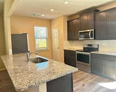 1707 Cotton Blossom Lane - Photo Thumbnail 5