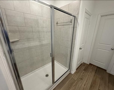 1105 Daffodil Street - Photo Thumbnail 21