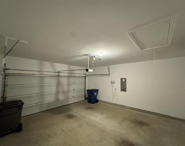 1105 Daffodil Street - Photo Thumbnail 26