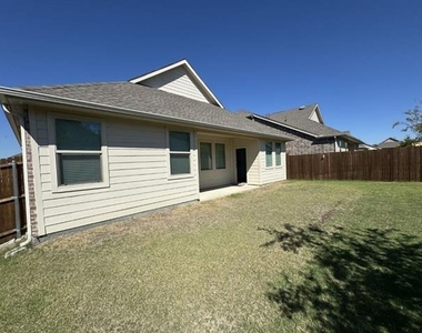 1105 Daffodil Street - Photo Thumbnail 28