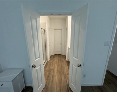 1105 Daffodil Street - Photo Thumbnail 19