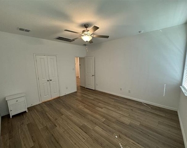 1105 Daffodil Street - Photo Thumbnail 17