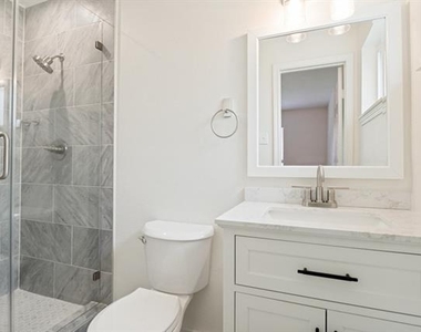 109 Sunset Drive - Photo Thumbnail 6