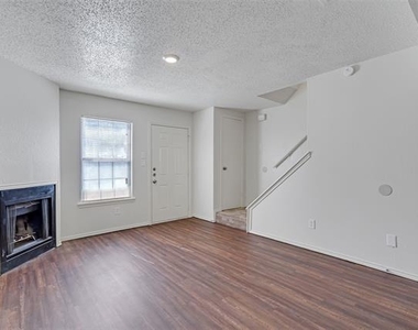 210 Rolston Road - Photo Thumbnail 2