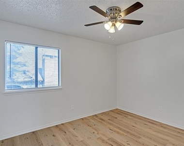 210 Rolston Road - Photo Thumbnail 8