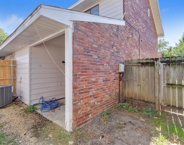 210 Rolston Road - Photo Thumbnail 14