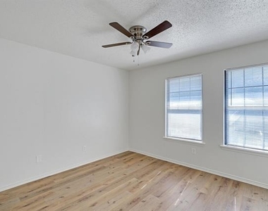 210 Rolston Road - Photo Thumbnail 10