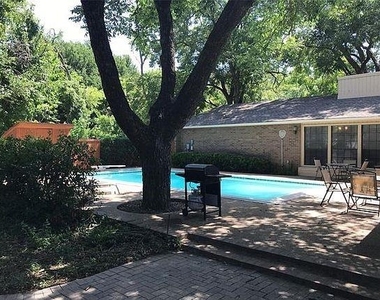 301 Centennial Boulevard - Photo Thumbnail 15