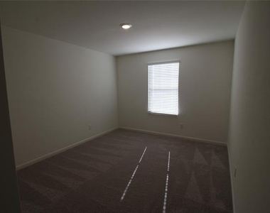 1246 Herring Drive - Photo Thumbnail 10