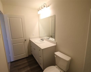 1246 Herring Drive - Photo Thumbnail 30