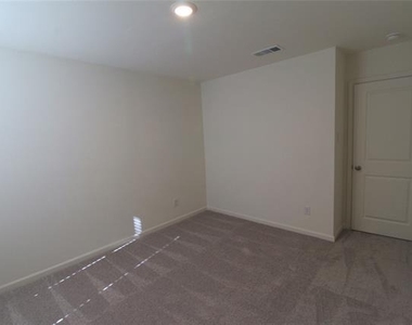 1246 Herring Drive - Photo Thumbnail 15