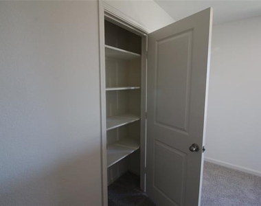 1246 Herring Drive - Photo Thumbnail 11