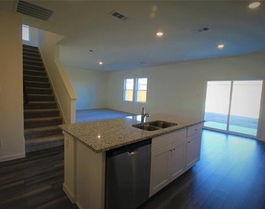 1246 Herring Drive - Photo Thumbnail 4