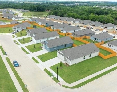 201 Cattail Lane - Photo Thumbnail 23