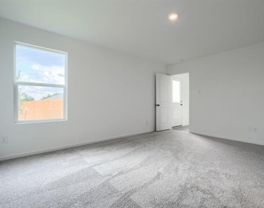 201 Cattail Lane - Photo Thumbnail 18