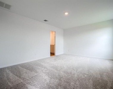 201 Cattail Lane - Photo Thumbnail 10