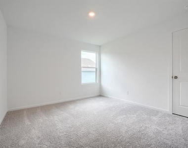 201 Cattail Lane - Photo Thumbnail 17
