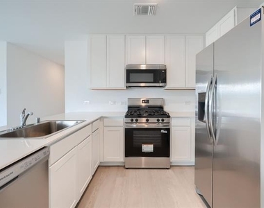 201 Cattail Lane - Photo Thumbnail 5