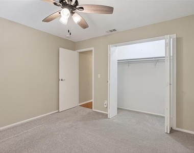 4202 Indian Creek Court - Photo Thumbnail 27